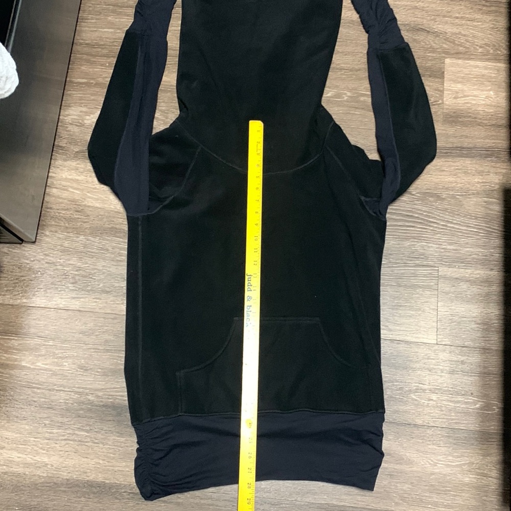 Lululemon jacket - Picture 6 of 9